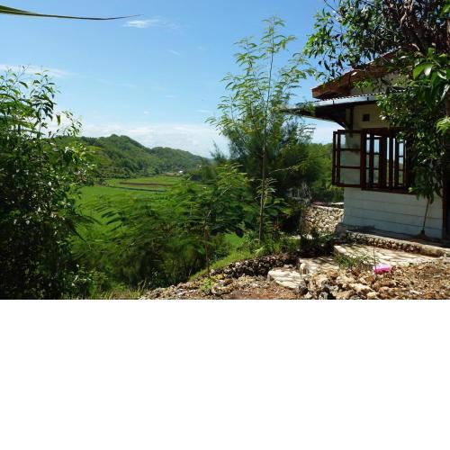 Fam Sugiono Cottage