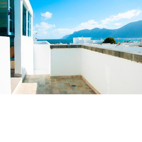 Famara Surf rooftop