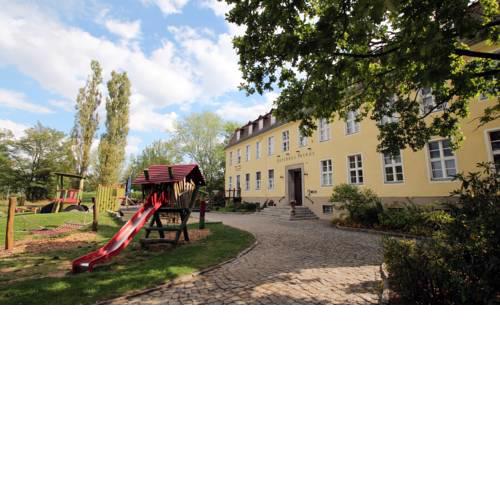 Familien- und Freizeithotel Gutshaus Petkus
