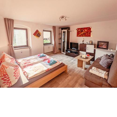 Familienwohnung für 3 mit Sauna, Pool & Terrasse - Famzi