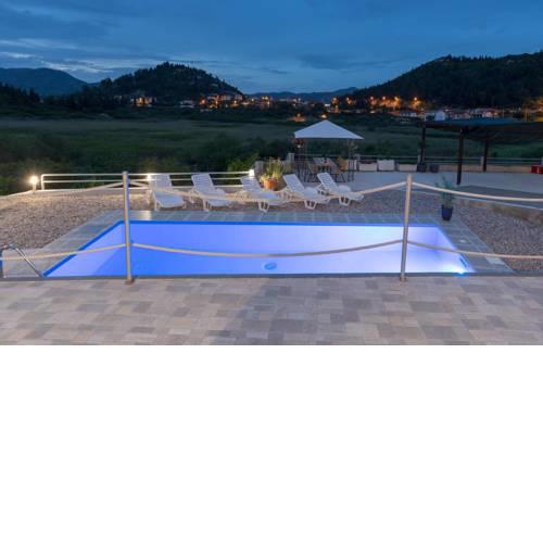 Family friendly apartments with a swimming pool Bacina, Neretva Delta - Usce Neretve - 15309