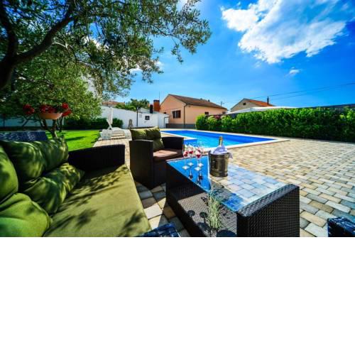 Family friendly apartments with a swimming pool Biograd na Moru, Biograd - 8370