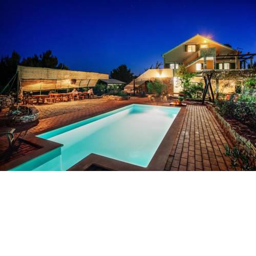 Family friendly apartments with a swimming pool Cove Osibova, Brac - 2172