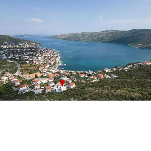 Family friendly apartments with a swimming pool Poljica, Trogir - 21592