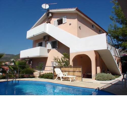 Family friendly apartments with a swimming pool Seget Vranjica, Trogir - 14409