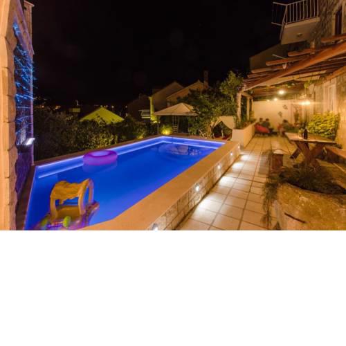Family friendly apartments with a swimming pool Sustjepan, Dubrovnik - 17308