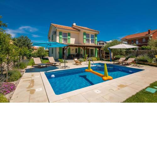 Family friendly house with a swimming pool Malinska, Krk - 19302