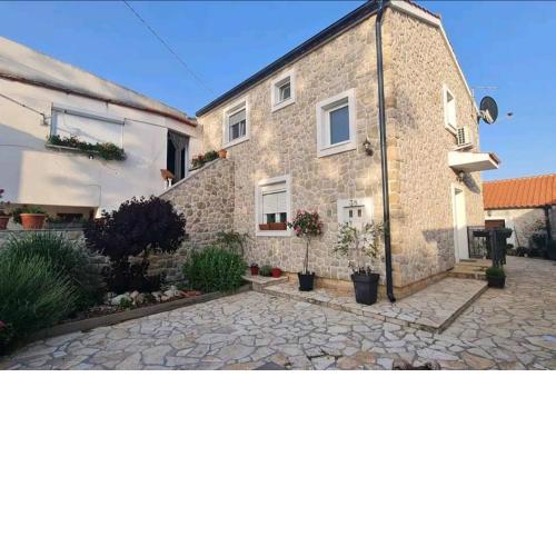 Family friendly house with a swimming pool Ninski Stanovi, Zadar - 17812