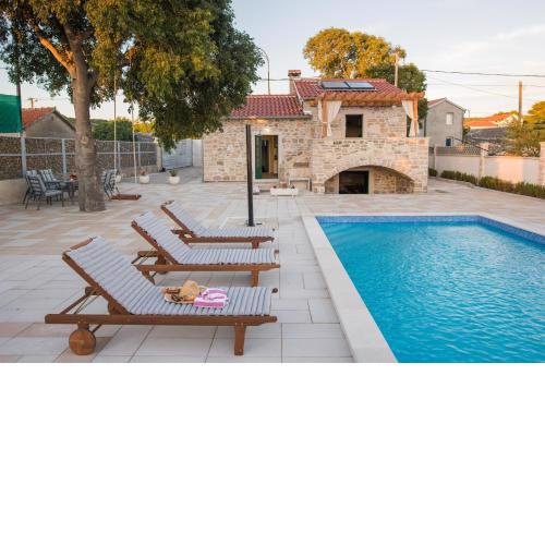 Family friendly house with a swimming pool Primosten Burnji, Primosten - 21068