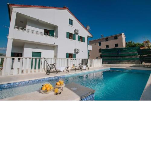 Family friendly house with a swimming pool Vrsine, Trogir - 21602