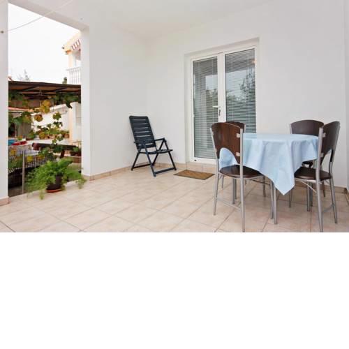 Family friendly seaside apartments Bibinje, Zadar - 5779