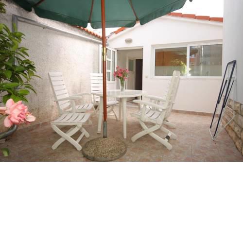 Family friendly seaside apartments Preko, Ugljan - 8232