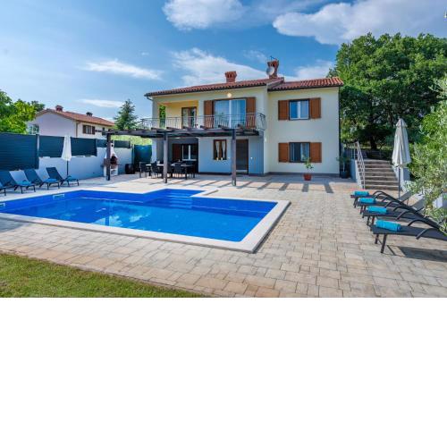 Family friendly Villa with Pool and Garden