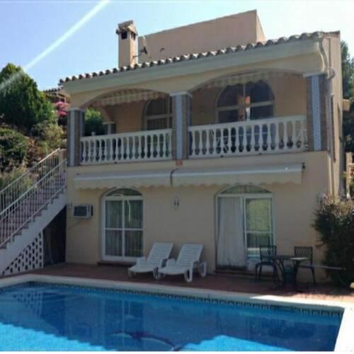 Family Holiday Home with Private Pool