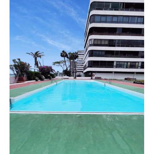Family Home with pool downtown