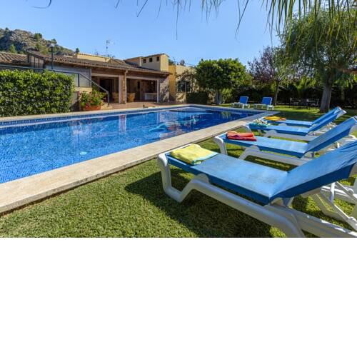 Family villa can Tomeu