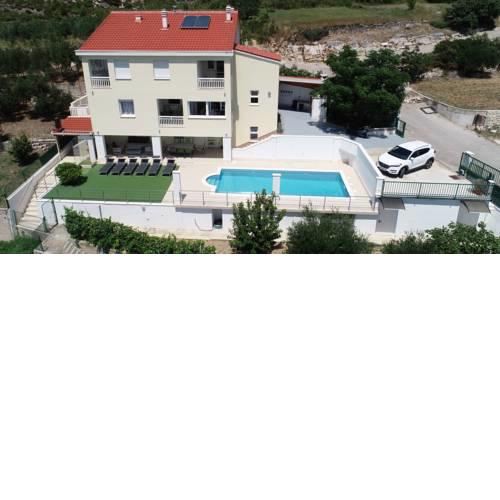 Family villa Simbioza
