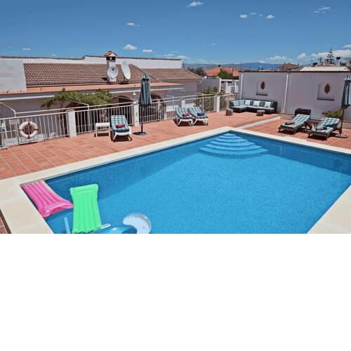Family villa with pool, wifi and pool table