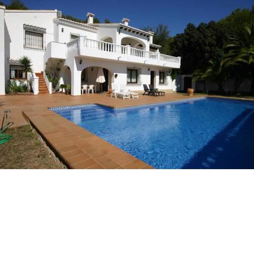 Fanadix Villa Sleeps 10 with Pool Air Con and WiFi