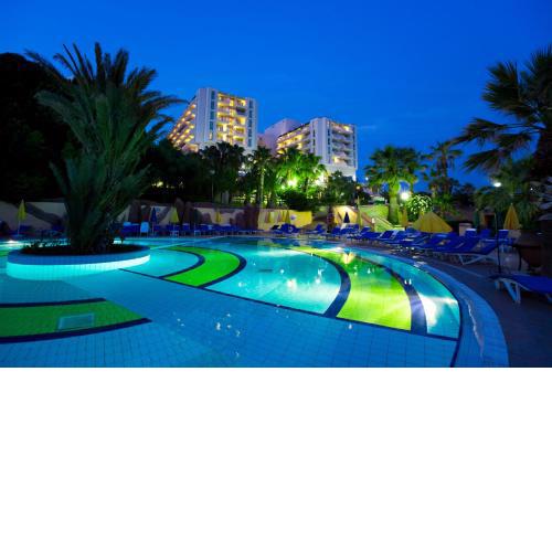 Fantasia Deluxe Hotel
