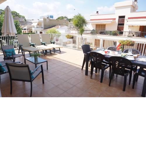 FANTASTIC, 100 METERS FROM THE BEACH