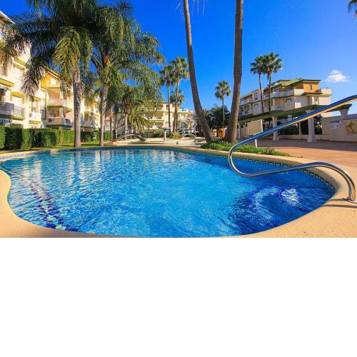 Fantastic 2-Bed Apartment close to the Sandy beach