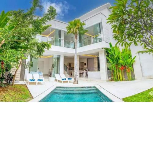 Fantastic 3 Bed Villa, Walk to Beach, Sunny Pool, Villa Liela Rose