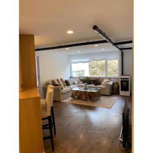 Fantastic brand new appartment in best location just few steps from the ski slope! private parking