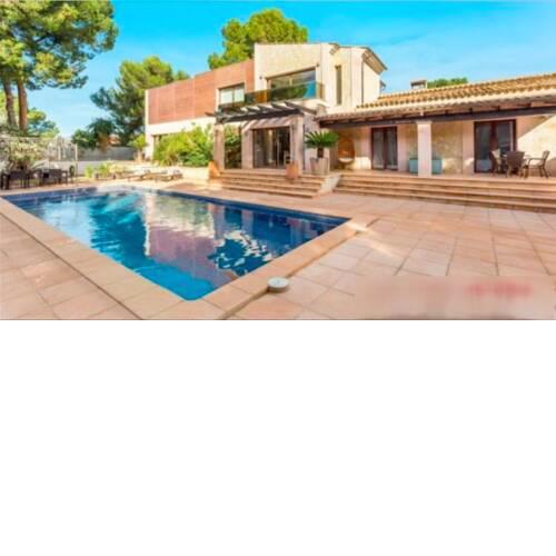 Fantastica casa nueva muy cerca de la playa y restaurantes, bar, magalluf, palmanova, gran capacidad, piscina, barbacoa, wifi,