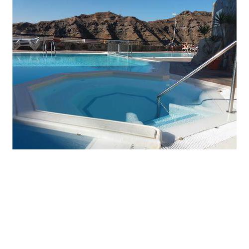 Fantástico apartamento residencial con piscina y jacuzzi