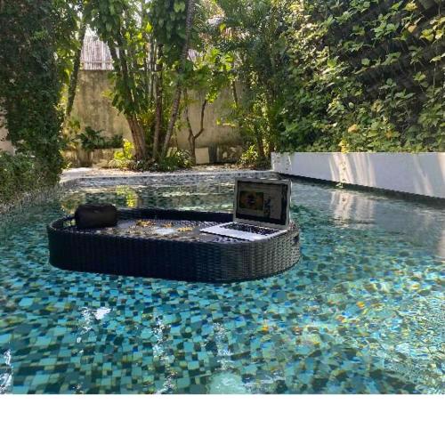 FAST INTERNET Modern suites in seminyak 4 beautiful rooms choose your private room with ensuite bathroom