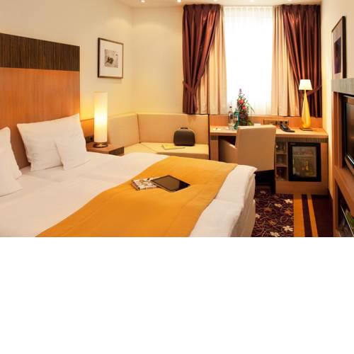 Favored Hotel Domicil
