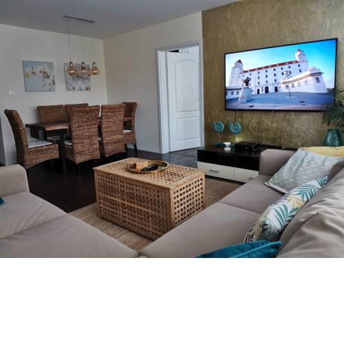 Feel Like Home at Ultimate dream Apartment Skalna - Historical City center