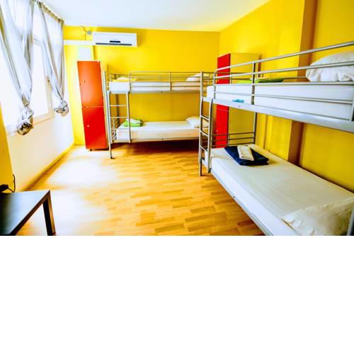 Feetup Yellow Nest Hostel Barcelona