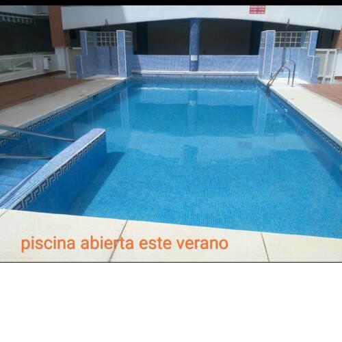 Fenix con piscina y terrraza