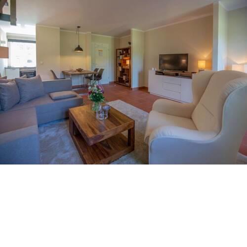 Feriendorf Rugana Komfortplus Appartement mit 2 Schlafzimmern und Terrasse D10