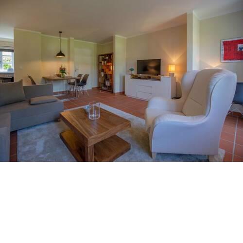 Feriendorf Rugana Komfortplus Appartement mit 2 Schlafzimmern und Terrasse D33