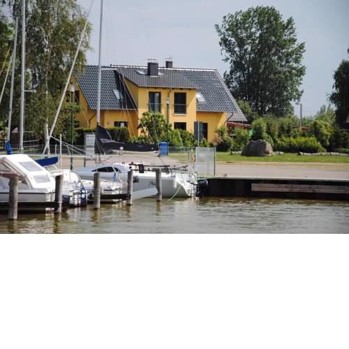 Ferienhaus am kleinen Hafen