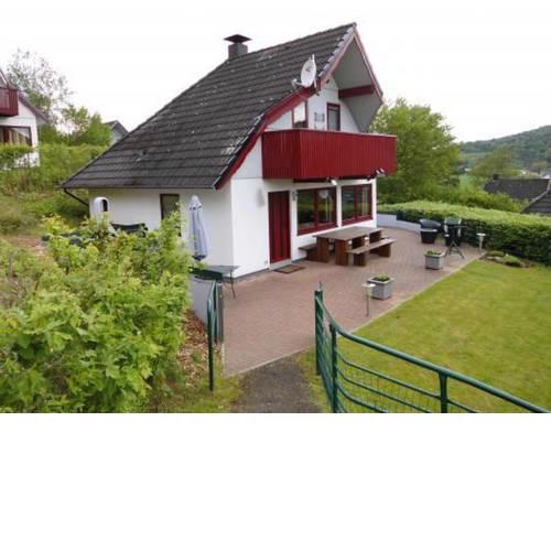 Ferienhaus am See im Bergland 100