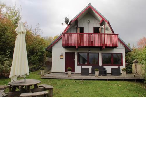 Ferienhaus am See im Bergland