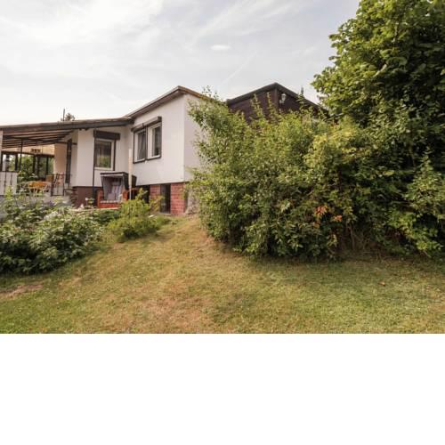 Cozy Apartment in Guntersberge Opposite the Mountain Lake