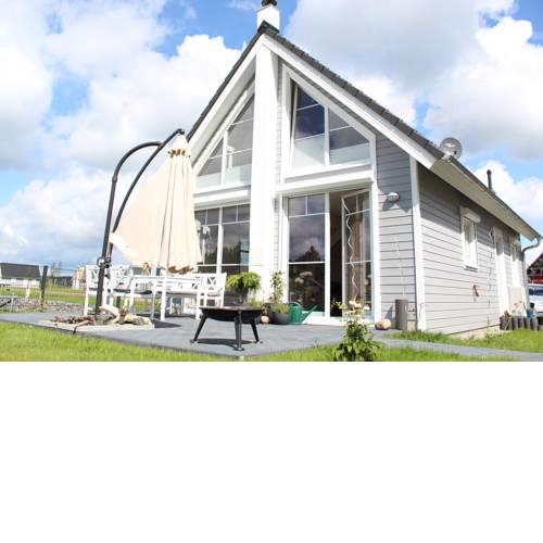 Ferienhaus am Wasser nahe Werbelinsee/