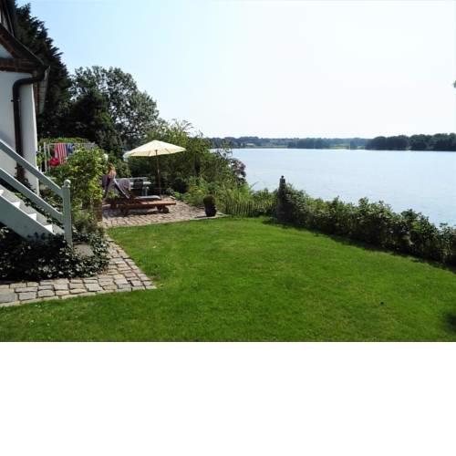 Ferienhaus direkt am Schmalensee