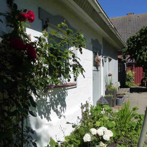 Ferienhaus/ Ferienwohnung „Lütt Hus" - Nordsee-Halbinsel-
