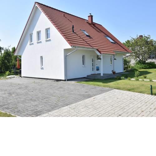 Spacious Holiday Home with Trampoline in Hornstorf