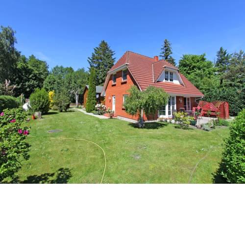 Ferienhaus mit 3 Schlafräumen Bodstedt FDZ 501