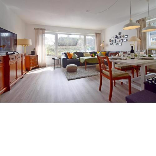 Ferienhaus mit großem Garten und 2 Badezimmer