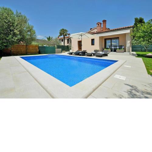 Ferienhaus mit Privatpool für 6 Personen ca 100 m in Galižana, Istrien Istrische Riviera