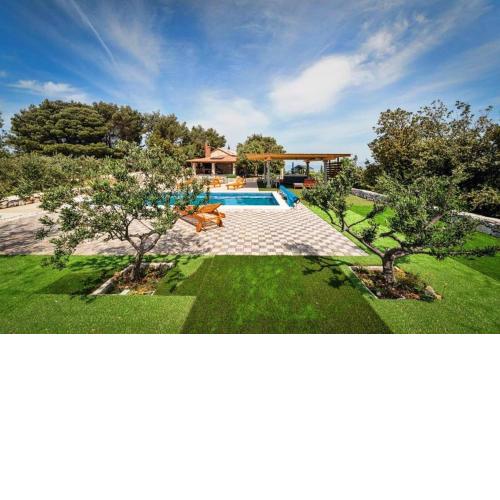 Ferienhaus mit Privatpool für 9 Personen ca 170 m in Donji Humac, Dalmatien Mitteldalmatien