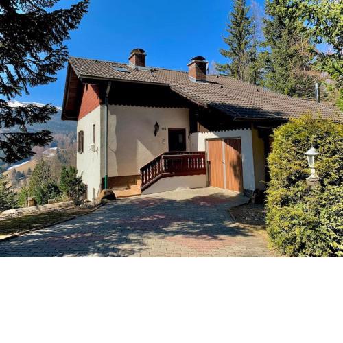 Ferienhaus mit Zirbitzblick